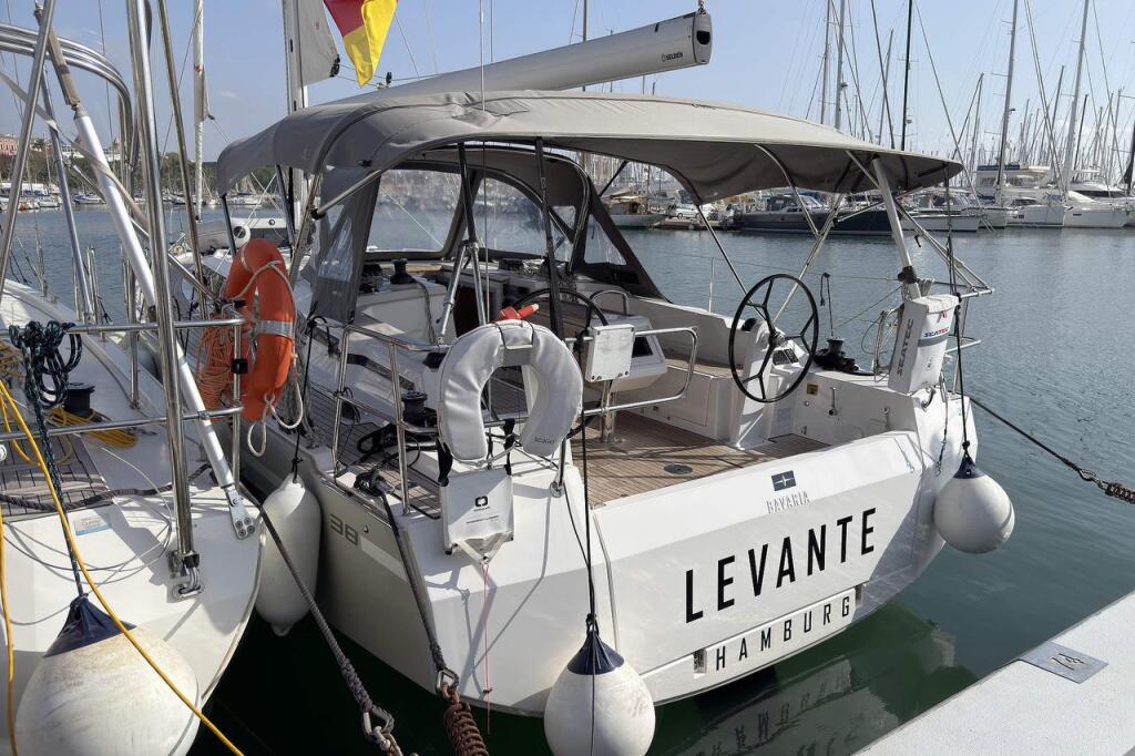 Bavaria C38 Levante