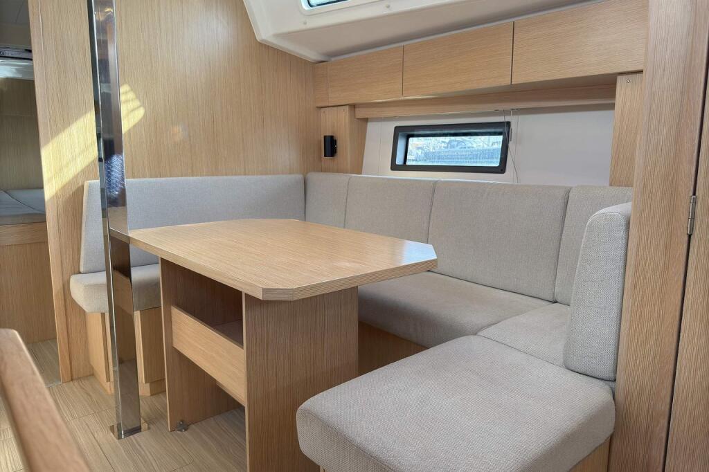 Bavaria C38 Levante