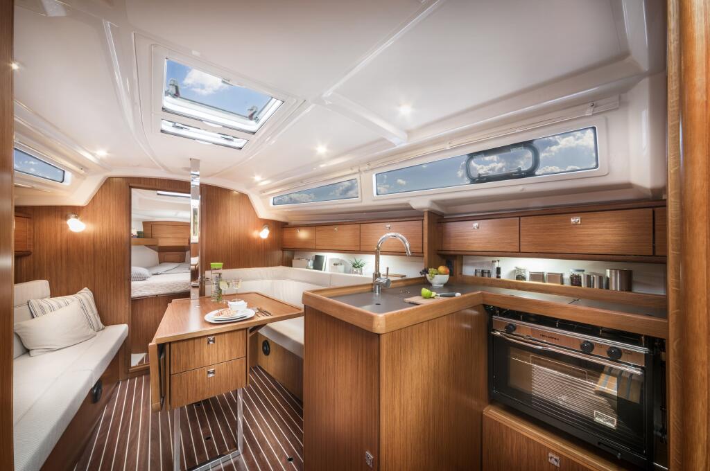 Bavaria Cruiser 34 Born Free