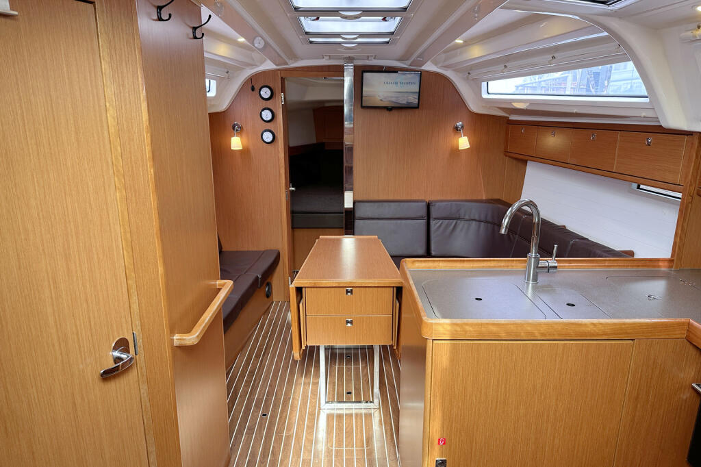 Bavaria Cruiser 37 Tiger