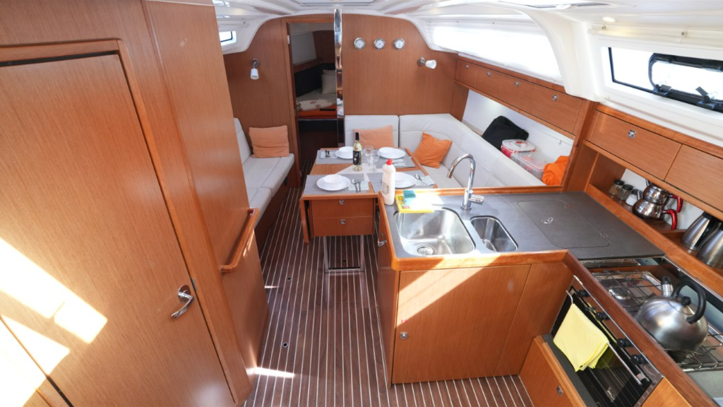 Bavaria Cruiser 37 Roger Rabbit