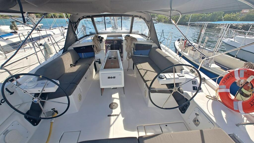 Dufour 430 Dancer