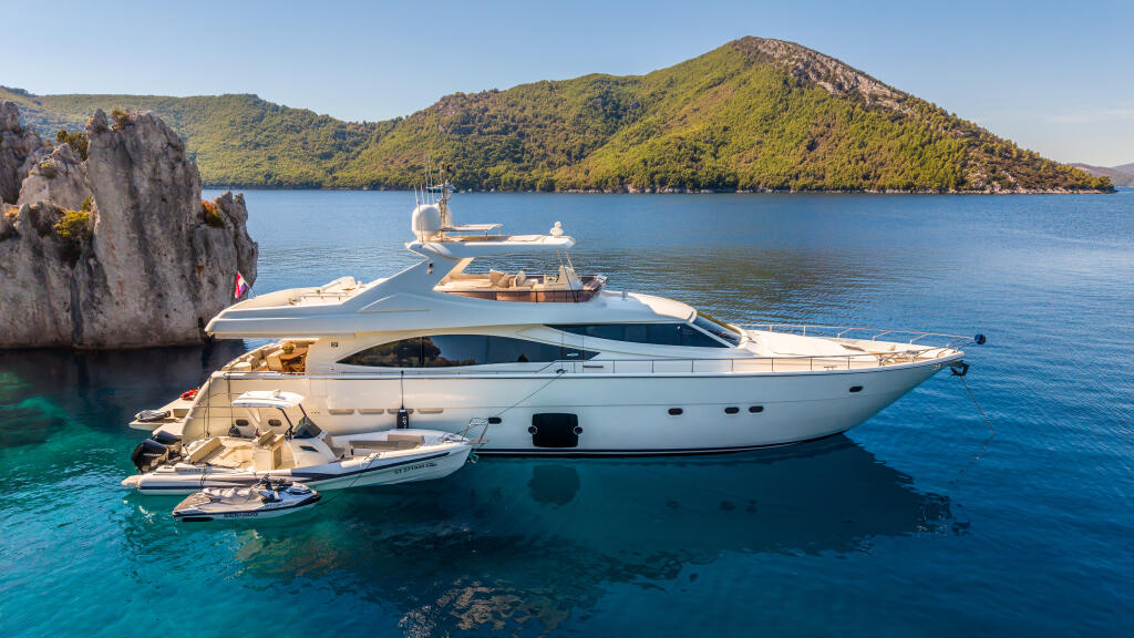 Ferretti Yachts 830 Cipriana