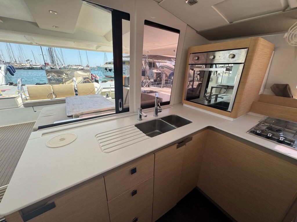 Fountaine Pajot Astrea 42 Quatuor Rosual Mar