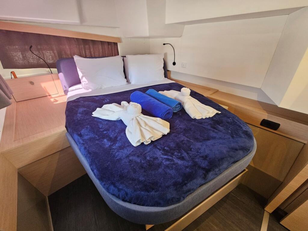 Fountaine Pajot FP 41 Maesto 3 Irish Exit