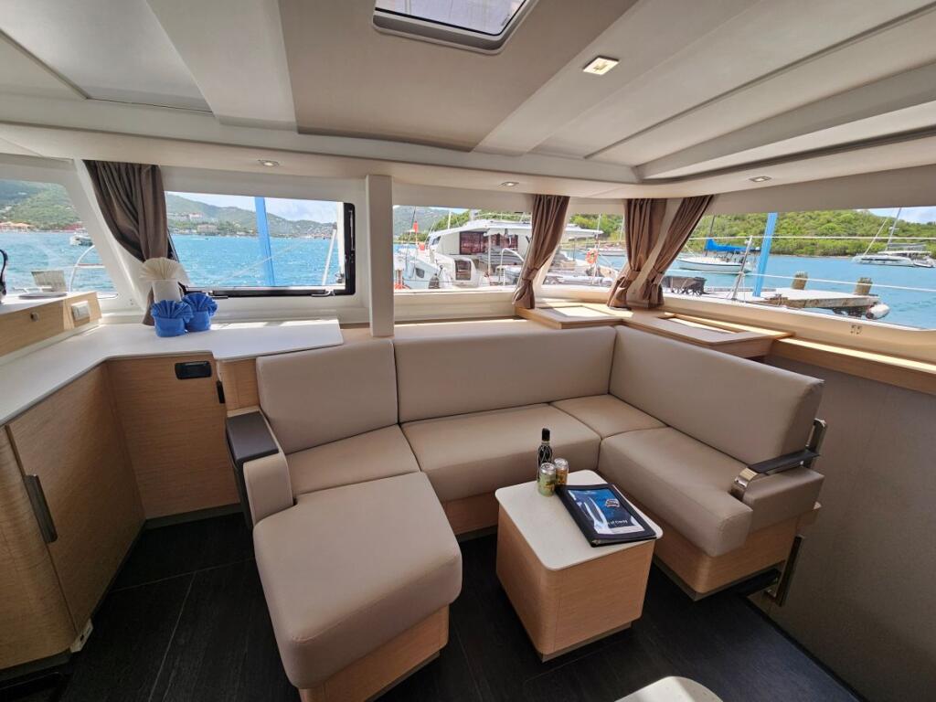 Fountaine Pajot FP 41 Maesto 3 Zefiro