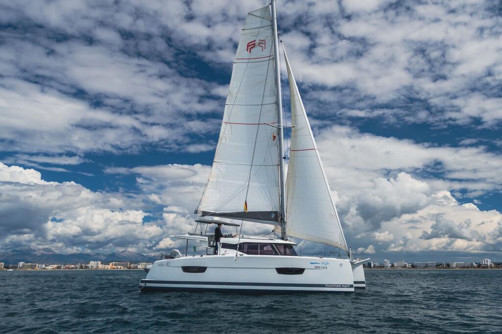 Fountaine Pajot Isla 40 Laja