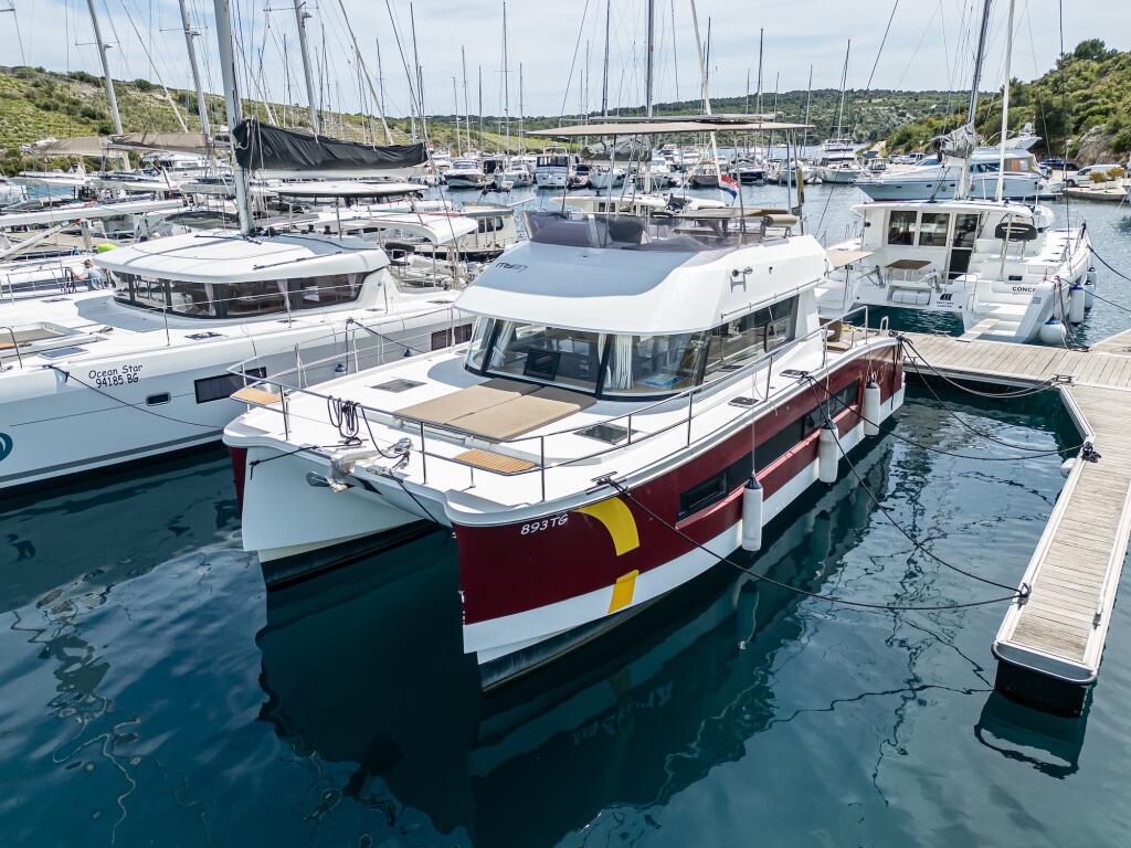 Fountaine Pajot MY 37 Dream Star
