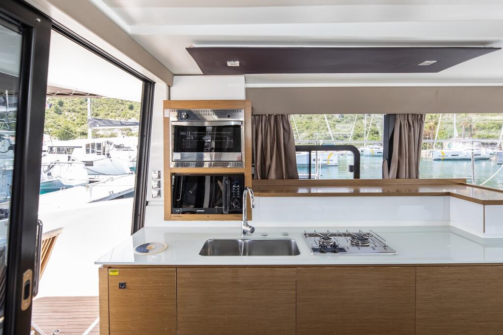 Fountaine Pajot MY 37 Dream Star