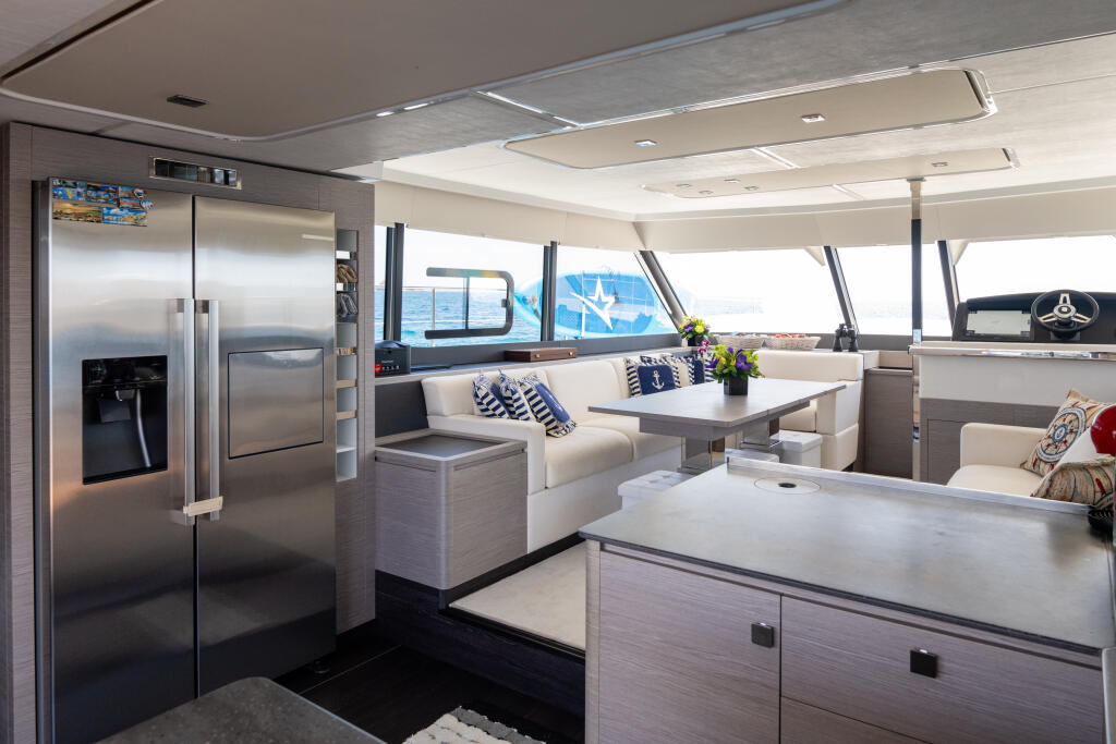 Fountaine Pajot MY6 Emy 6