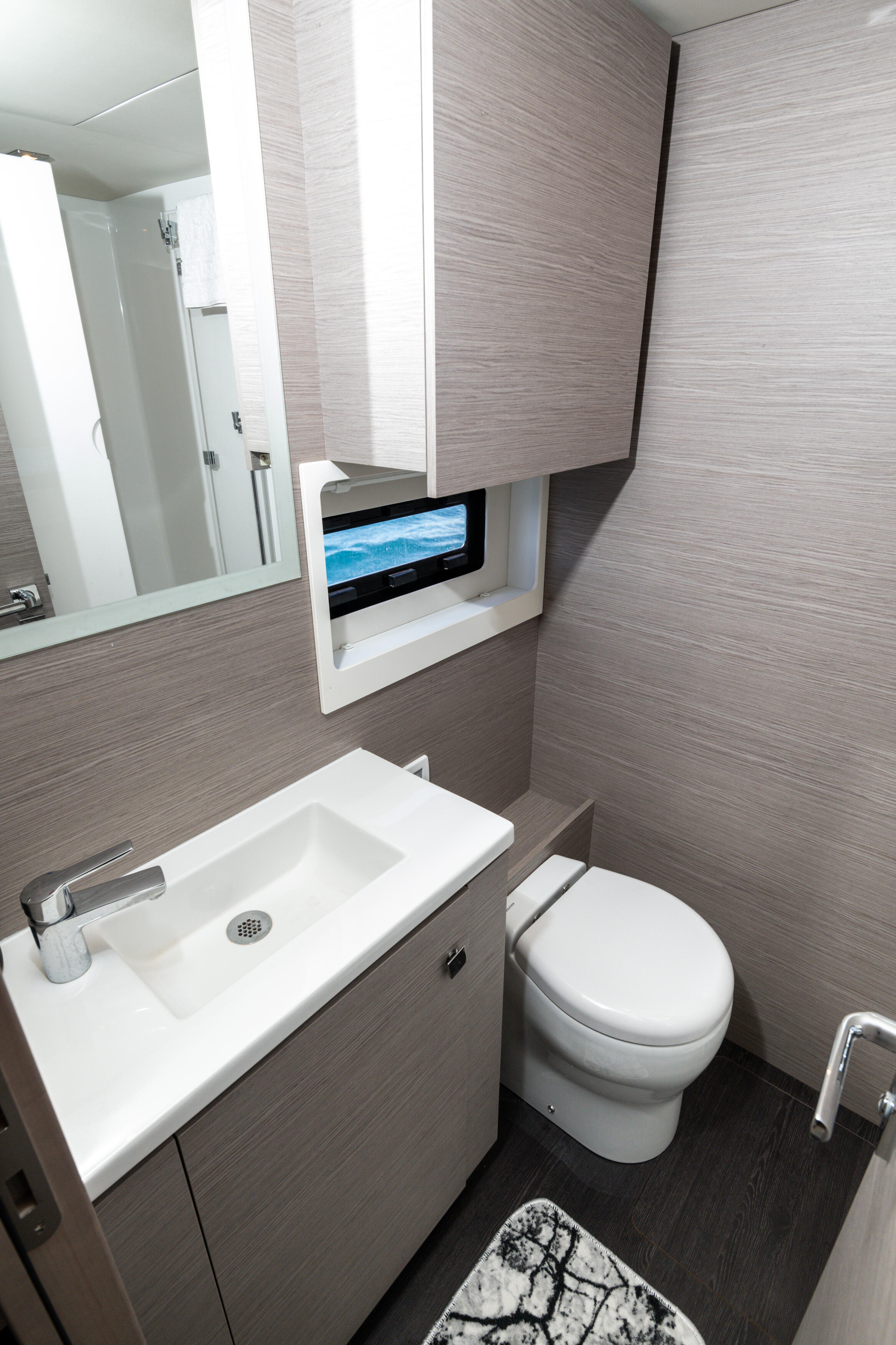 Fountaine Pajot MY6 Emy 6