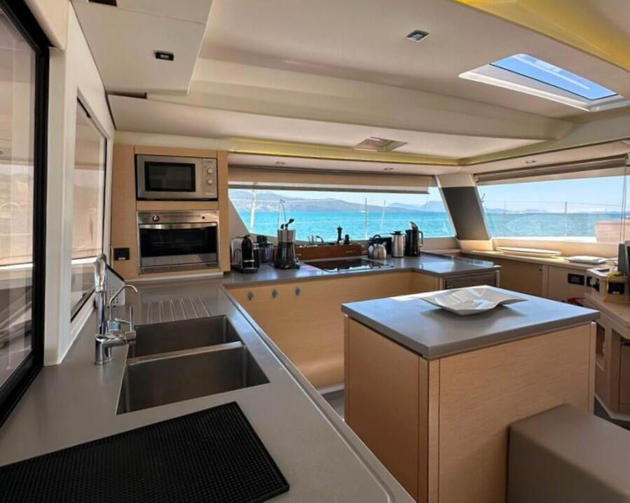 Fountaine Pajot Saba 50 Isabella