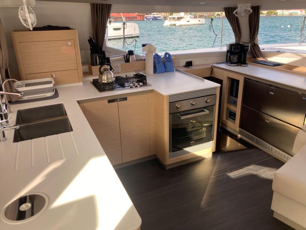 Fountaine Pajot Tanna 47 Maestro Aquaphoria