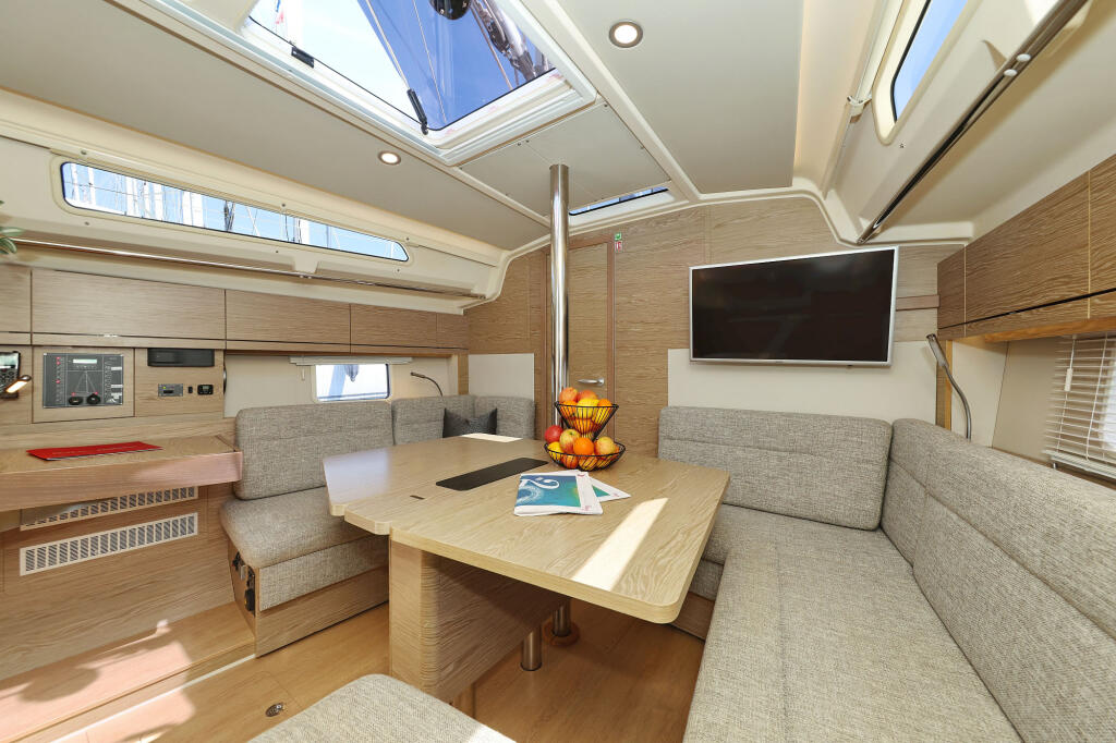 Hanse 388 Brukus