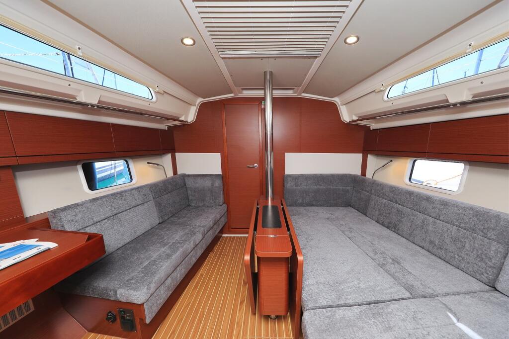 Hanse 388 Jolana
