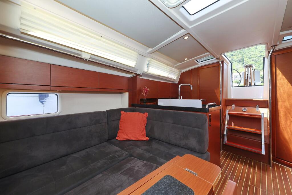 Hanse 388 Free Spirit