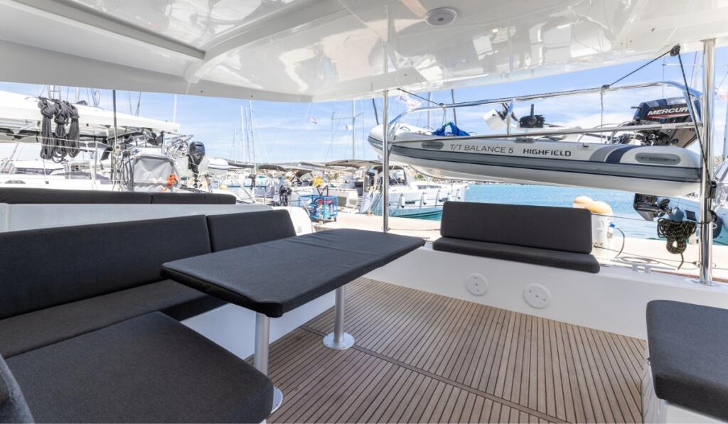 Lagoon 42 Balance 5
