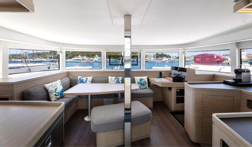 Lagoon 42 Balance 5
