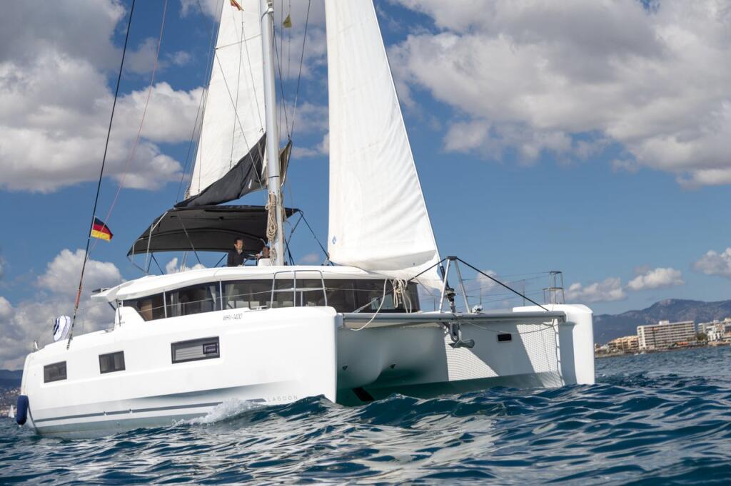 Lagoon 46 Voyager
