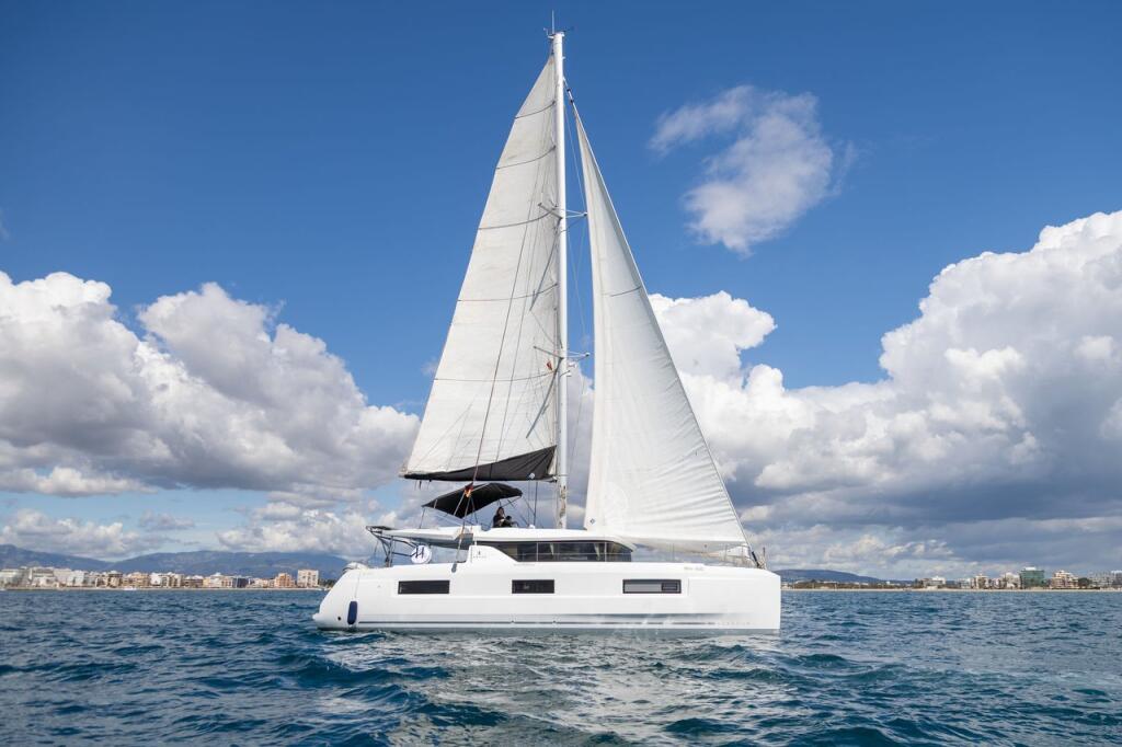Lagoon 46 Voyager