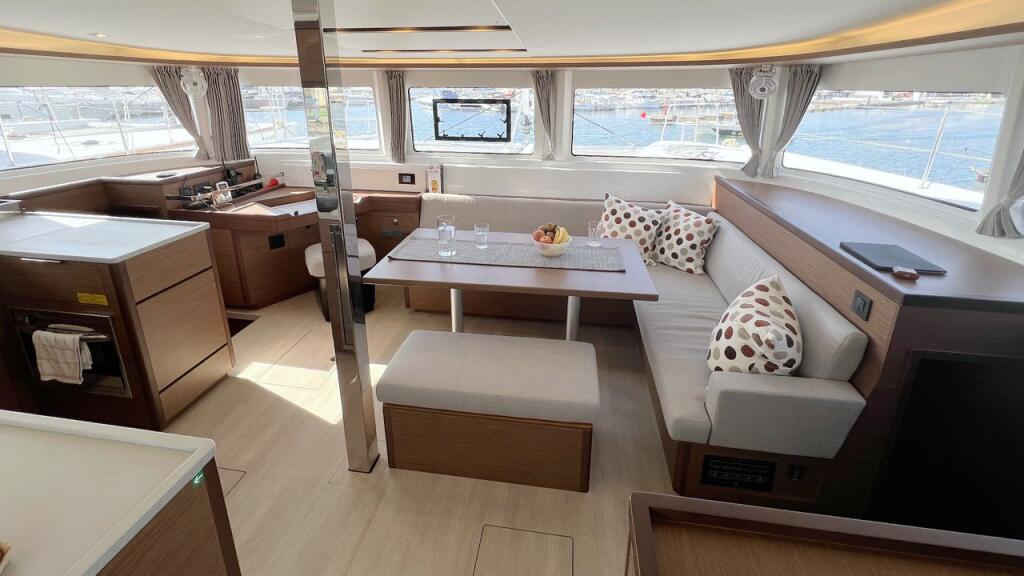 Lagoon 46 Voyager