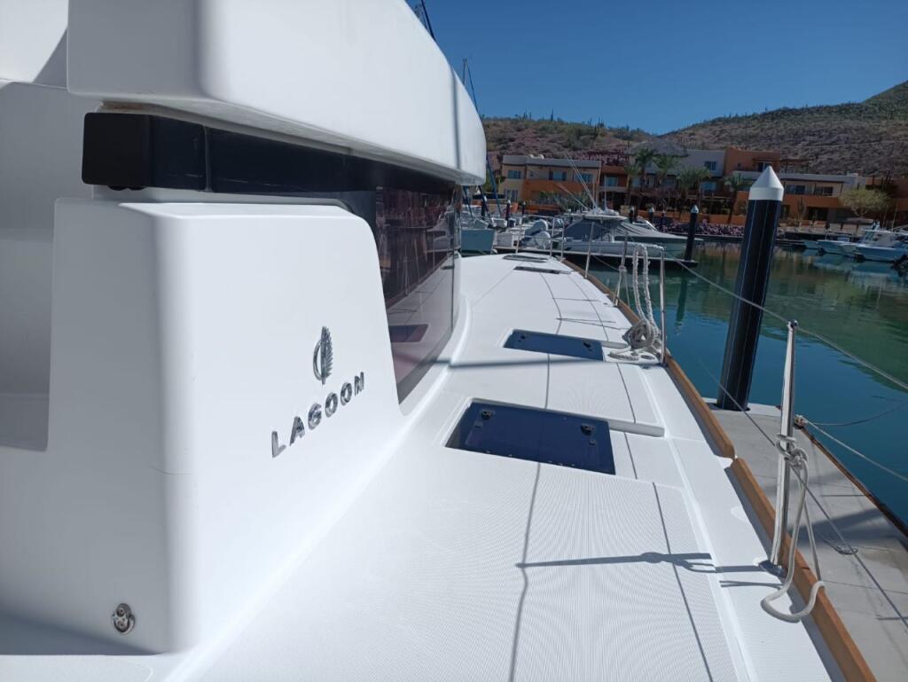 Lagoon 52 F MALCOHA 