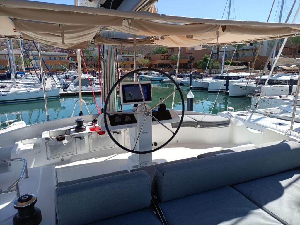 Lagoon 52 F MALCOHA 