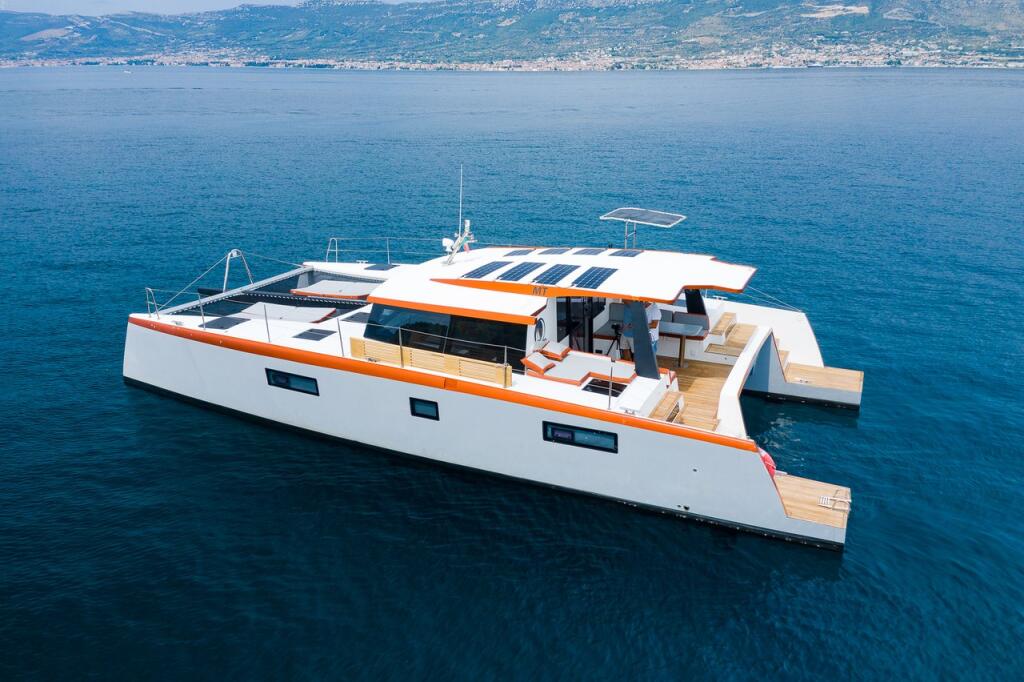 Luna 47 Power Orange