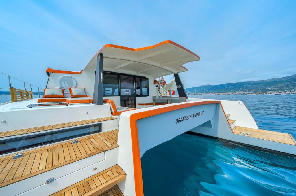 Luna 47 Power Orange