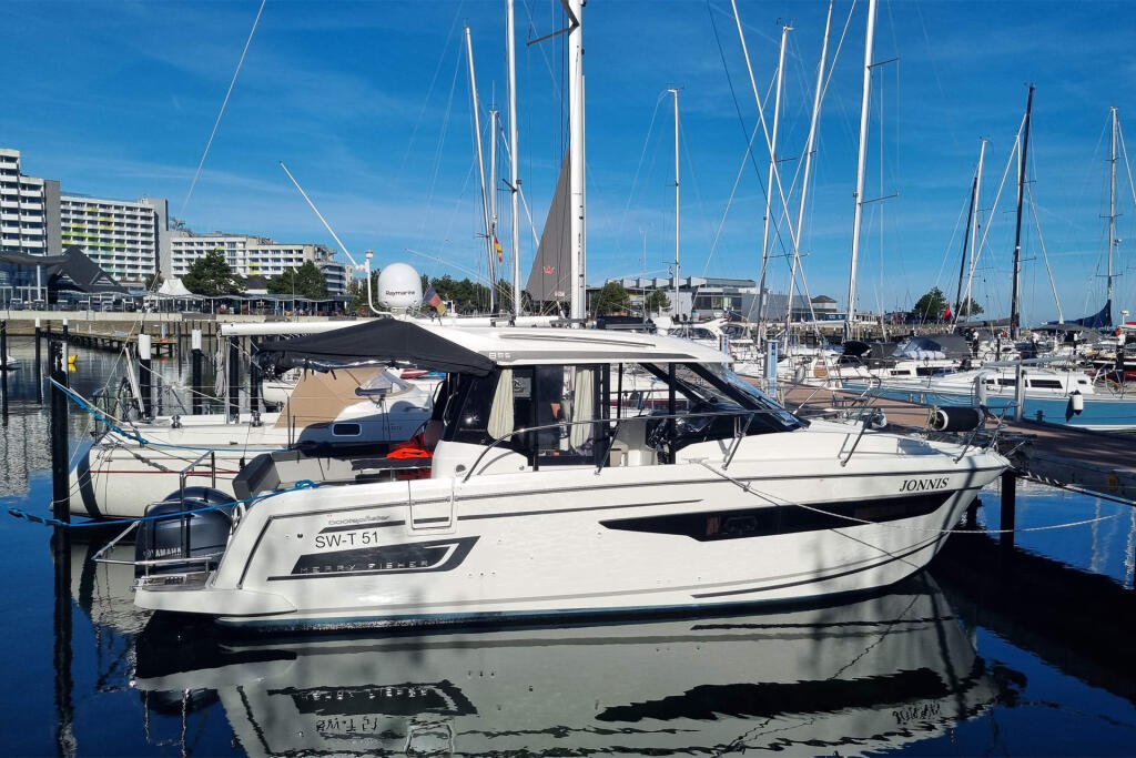 Merry Fisher 895 Offshore Jonnis