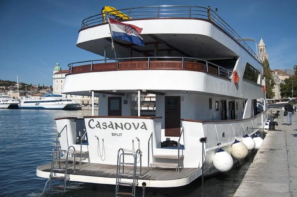 MS Casanova Casanova