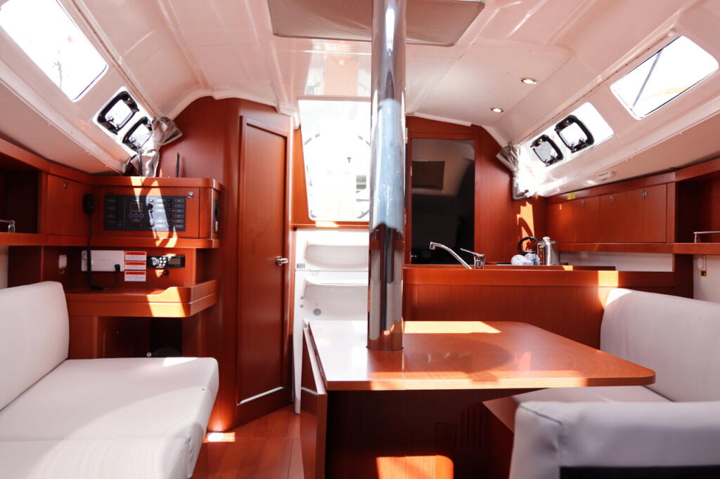Oceanis 31 Chilli