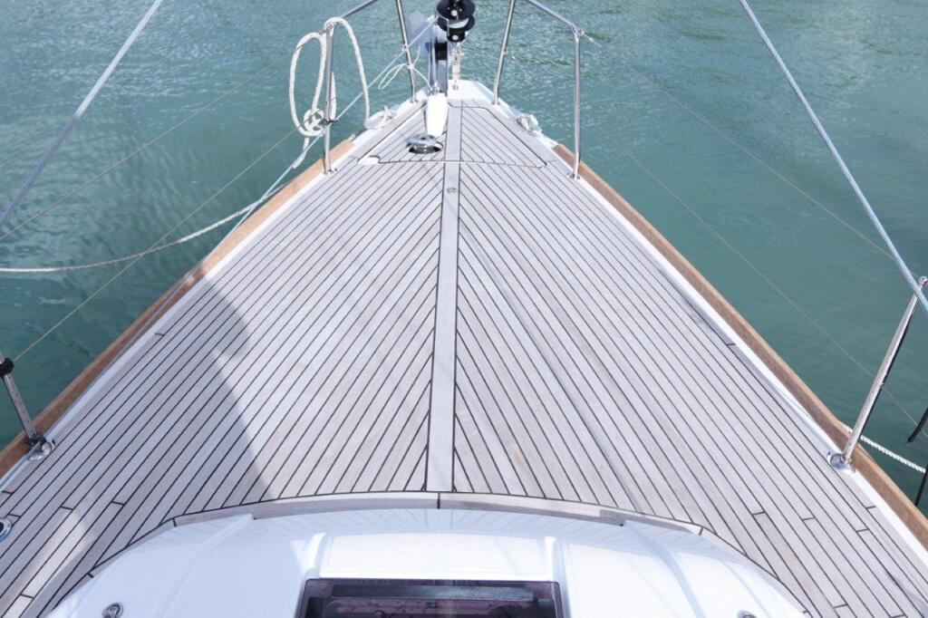 Oceanis 38.1 Arun