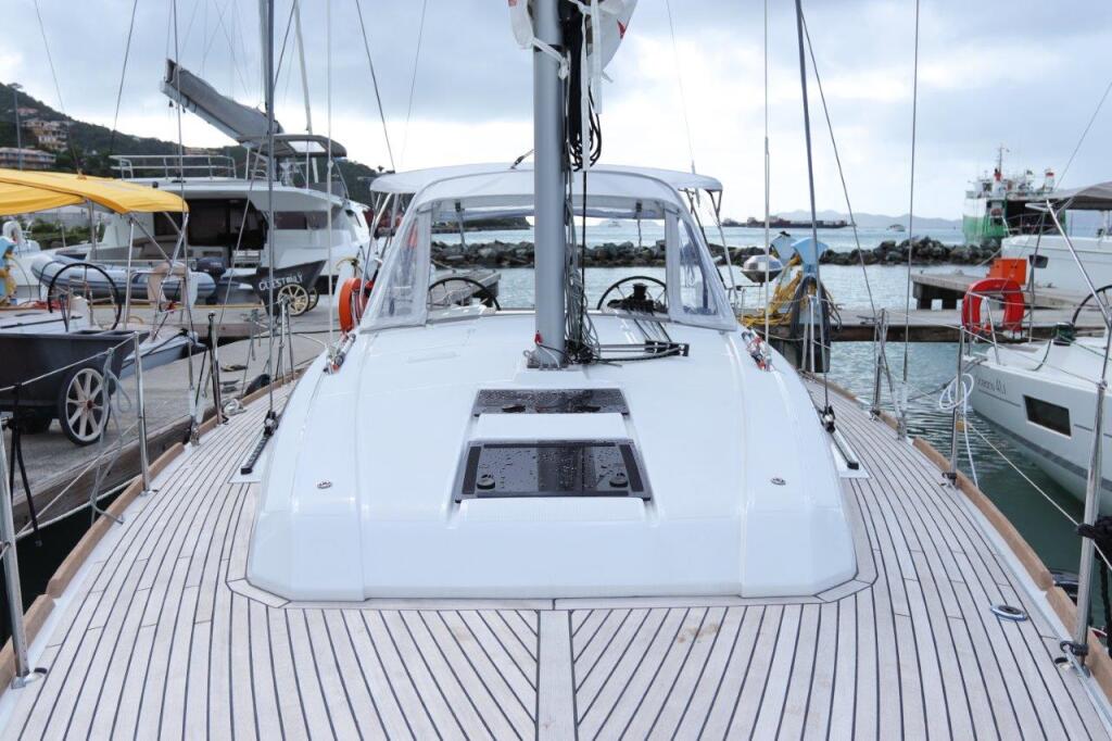 Oceanis 38.1 Arun