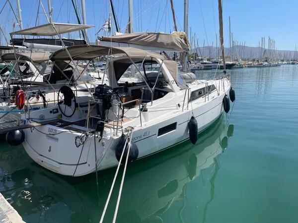 Oceanis 41.1 Black Lion