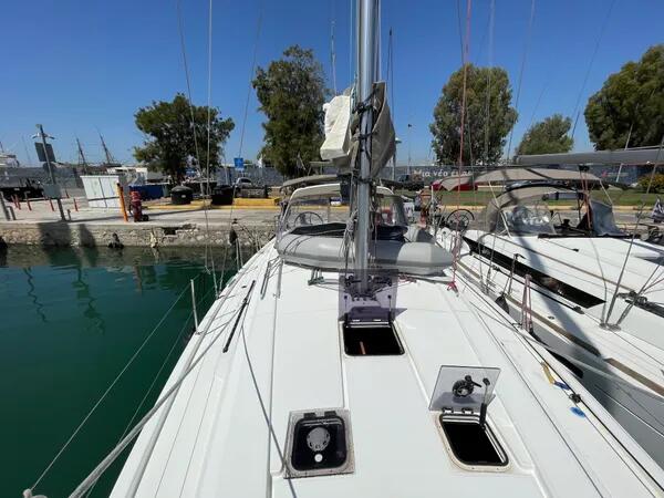 Oceanis 41.1 Black Lion