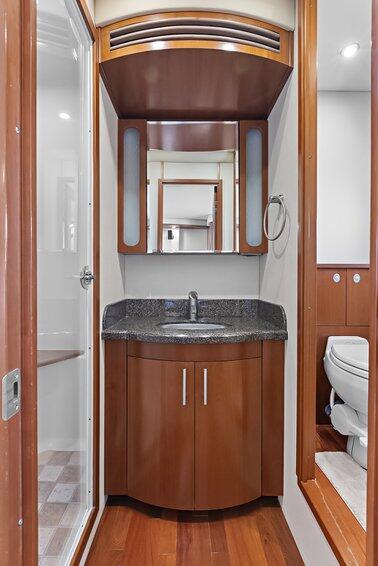 Sea Ray 60 Sundancer Parr T On