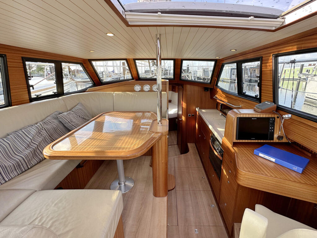 Sirius 35 DS Blue Fish