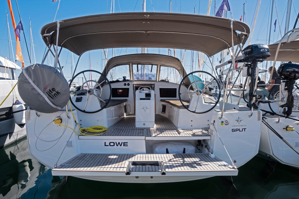 Sun Odyssey 410 Lowe