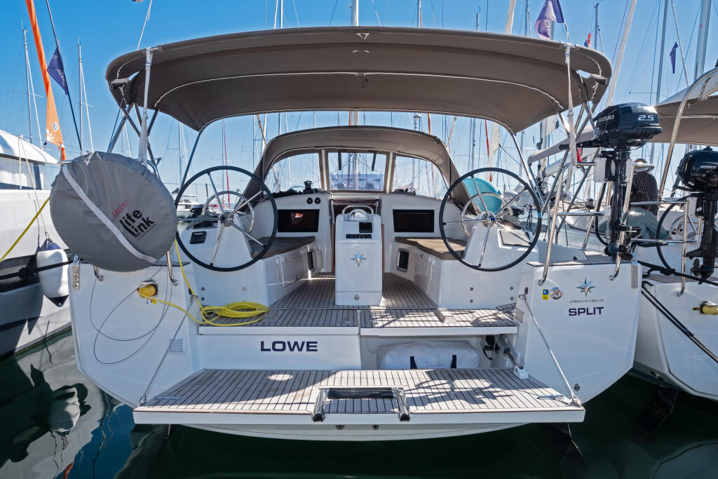 Sun Odyssey 410 Lowe