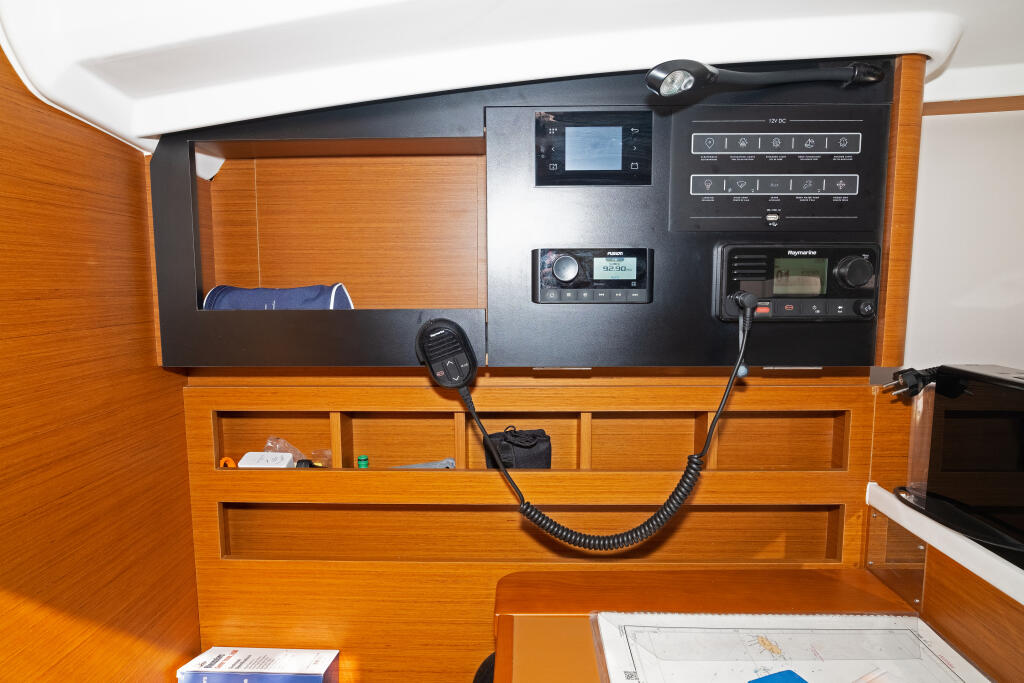 Sun Odyssey 410 Lowe