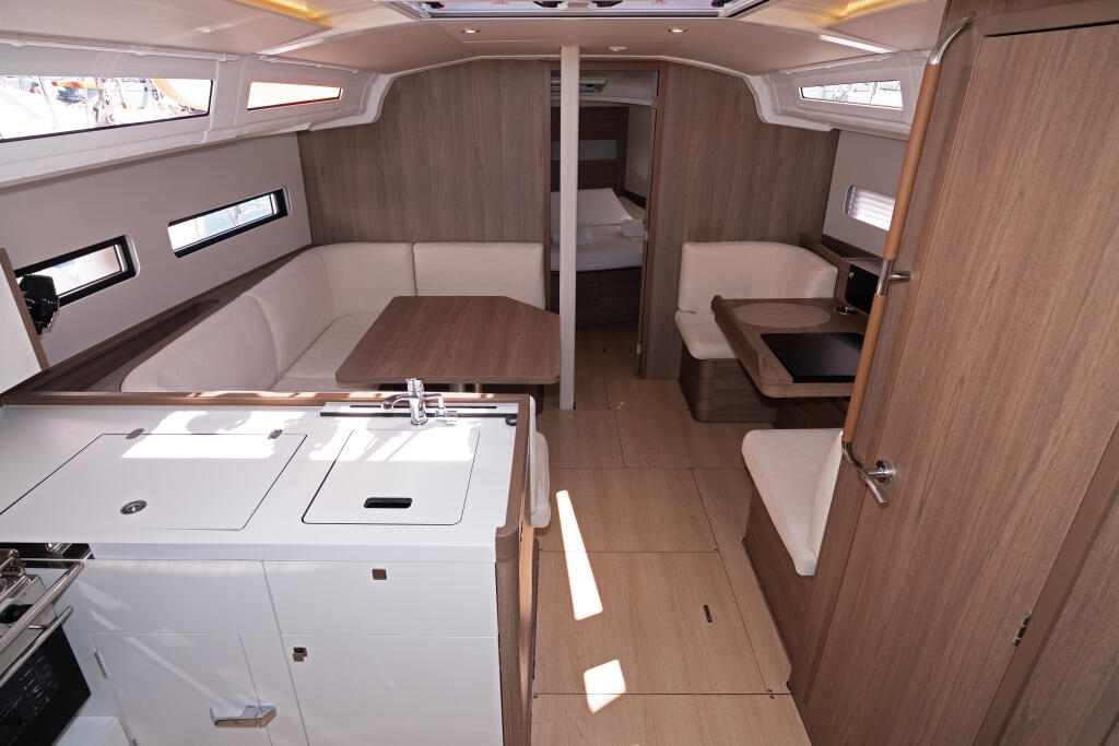 Sun Odyssey 415 Sutivan