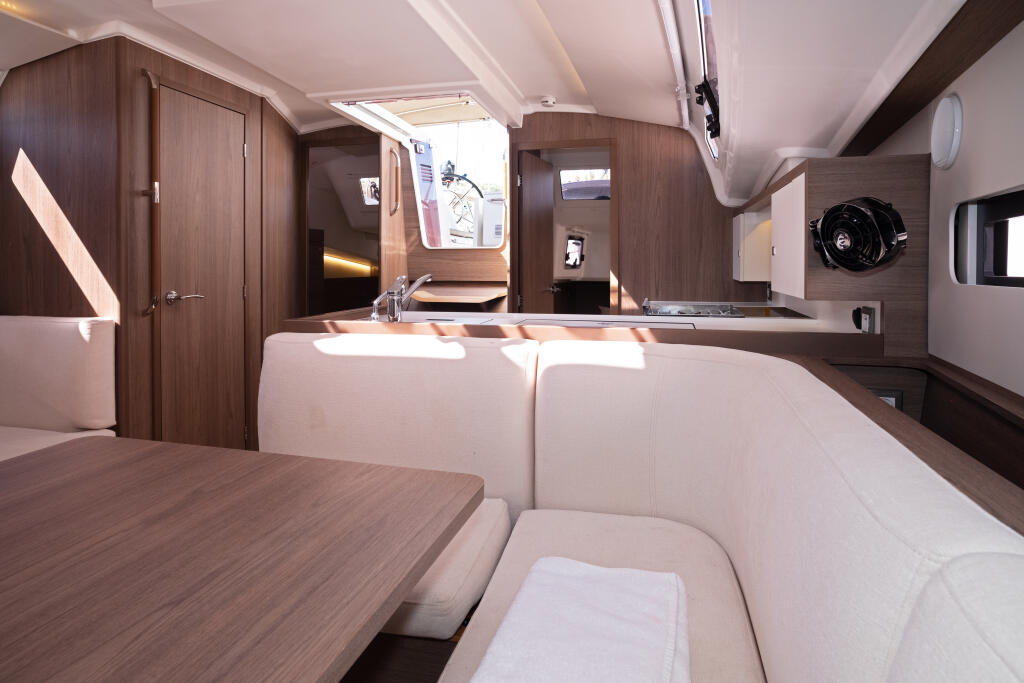 Sun Odyssey 415 Sutivan