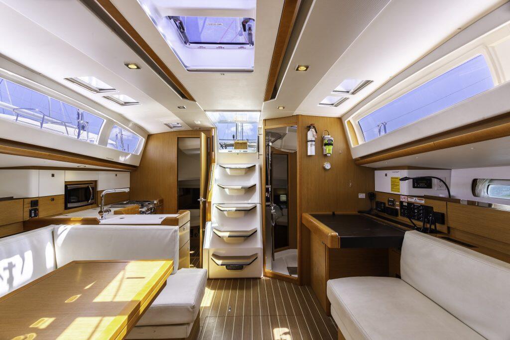 Sun Odyssey 44 DS Sea Wolf