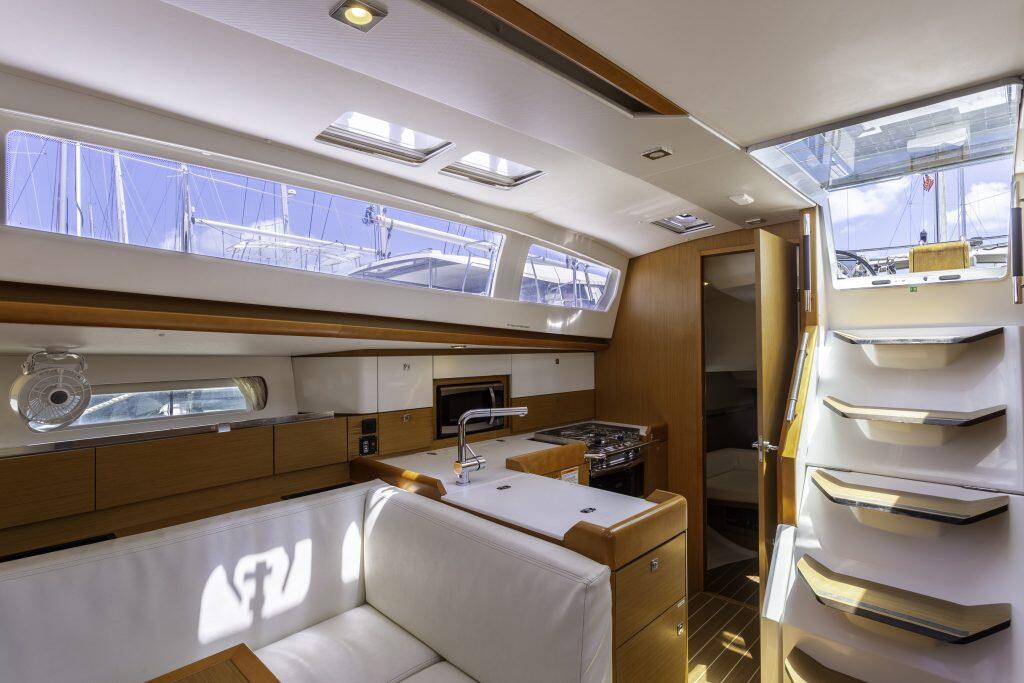 Sun Odyssey 44 DS Sea Wolf