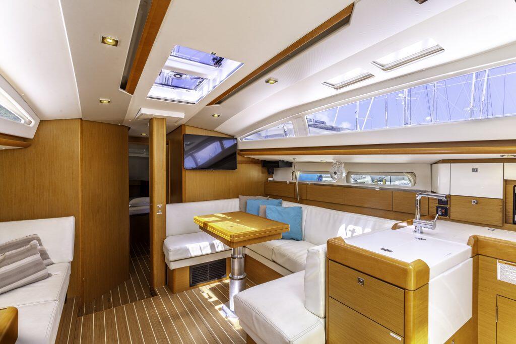 Sun Odyssey 44 DS Sea Wolf
