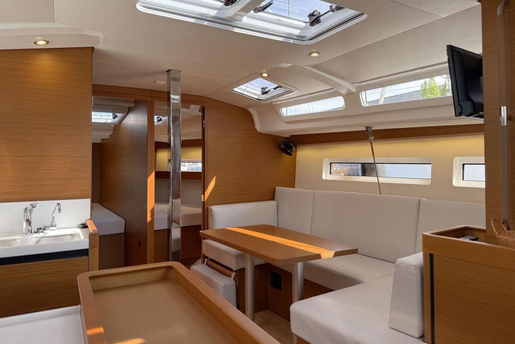 Sun Odyssey 440 Abigail