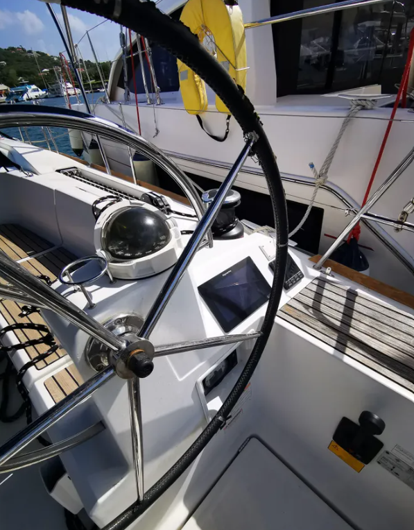 Sun Odyssey 479 Phat Dolphin