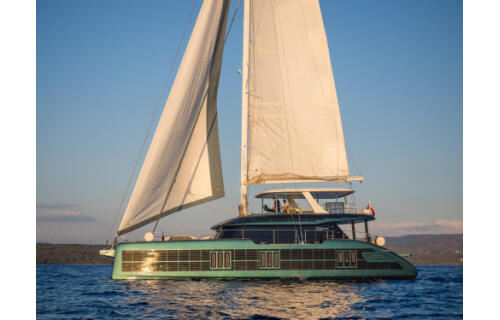 Sunreef 70 Midori
